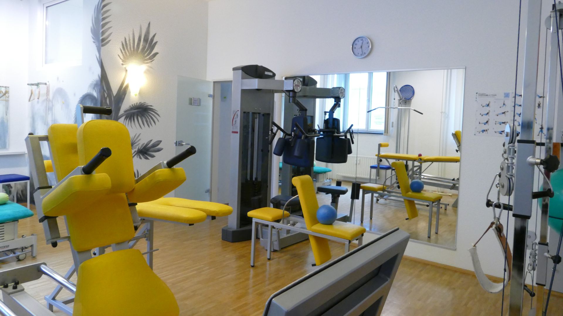 Unser Behandlungsraum mit Therapieliege